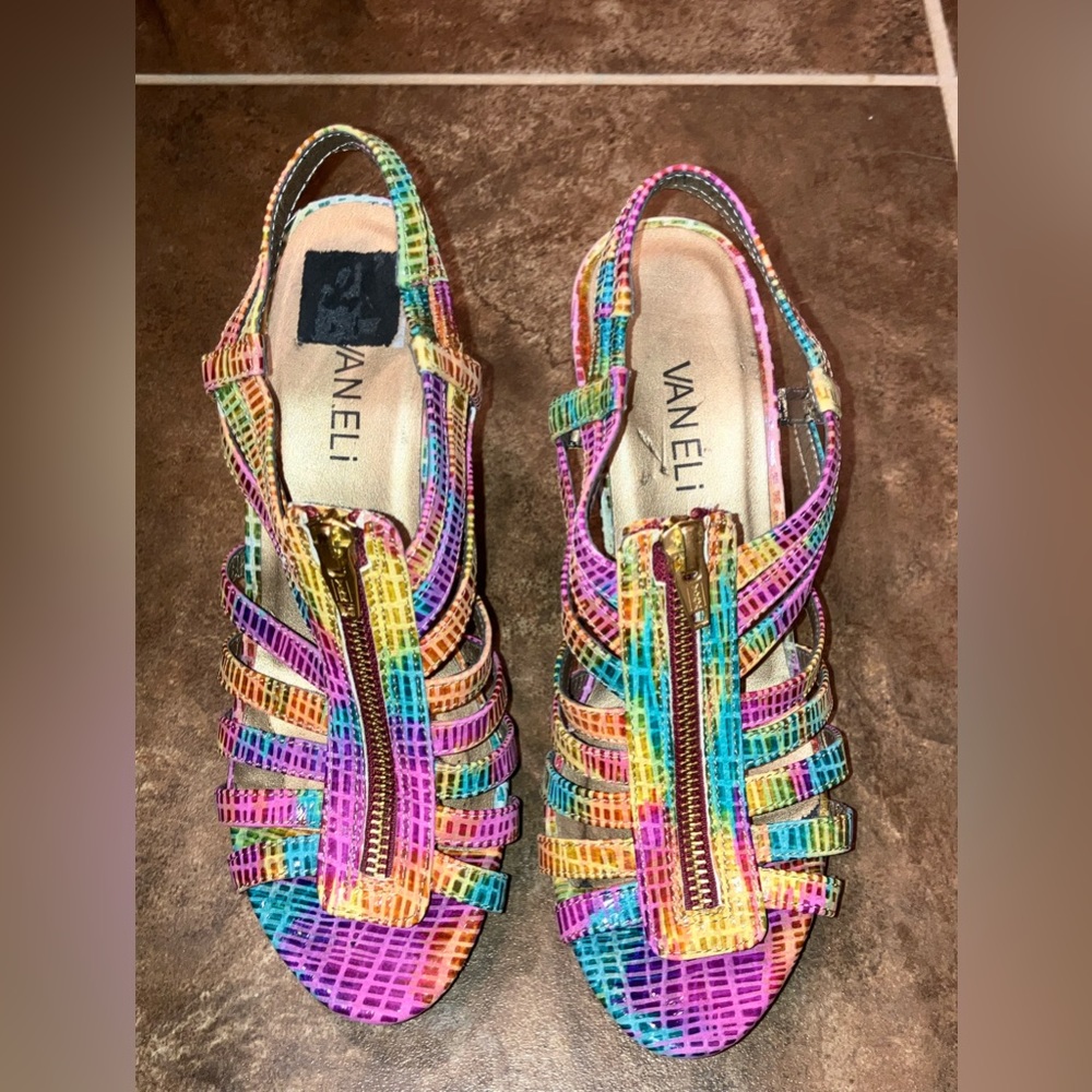 Vaneli Rainbow Wedge Espadrilles Size 6.5